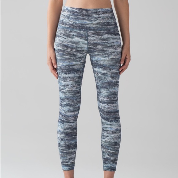 lululemon athletica Pants - Lululemon Wunder Under Hi-Rise 7/8 Pant Size 6